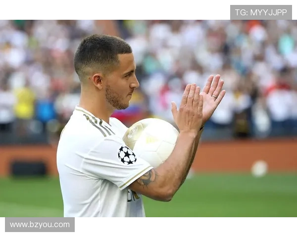 小阿扎尔自由身重返朗斯签两年